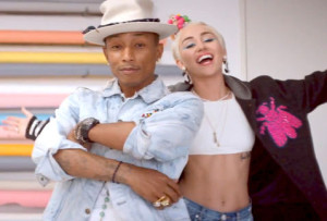 Pharrell_Williams-Miley_Cyrus_MILIMA20140723_0368_11